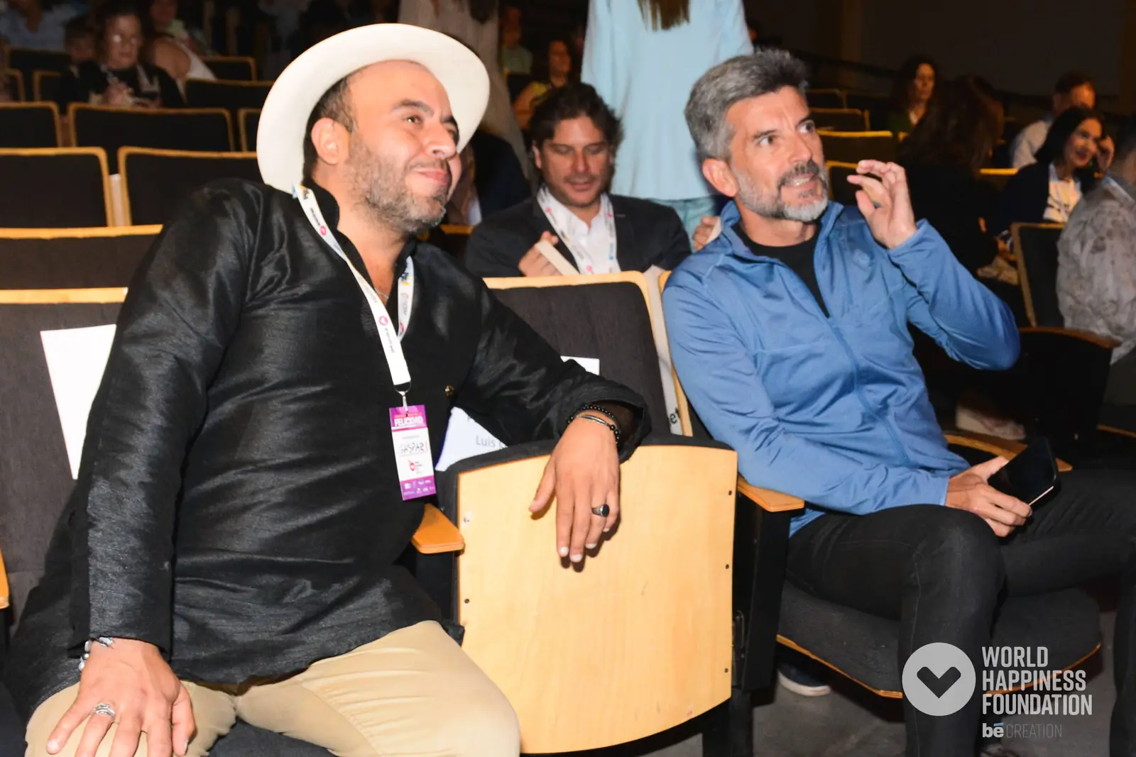 Gaspar Contreras, responsable del congreso, y Ulpiano Suárez, intendente de la Ciudad de Mendoza, sentados entre el público